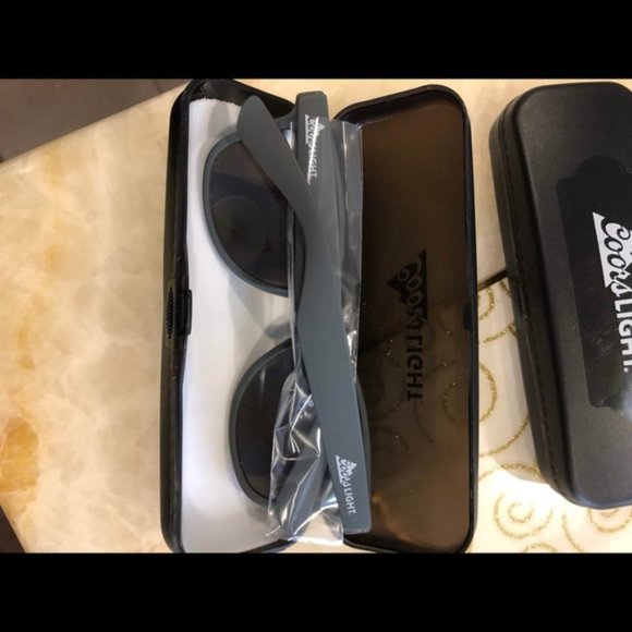 Cool Light Unisex Sunglasses Polarize Lenses Blue - Picture 2 of 8